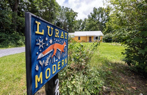 Luray House | Cozy European Cottage at Lake Arrowhead near Shenandoah National Park entrance
