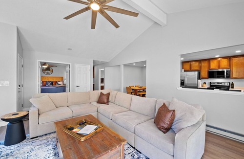 Plumas Eureka Estates House | Cozy Fairway Escape - Views, Fast WiFi, EV Ready