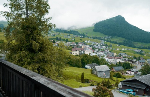Amden Apartment | "Cozy Family Flat with Stunning Mountain Views in Amden, Switzerland!"