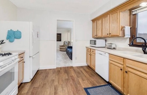 Saint Paul Park House | Cozy Family Friendly House by Park. Available for extend stays.
