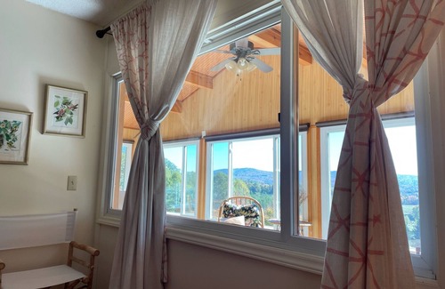Altamont House | Cozy Family Friendly 3BR w/Stunning Views in Linville Falls