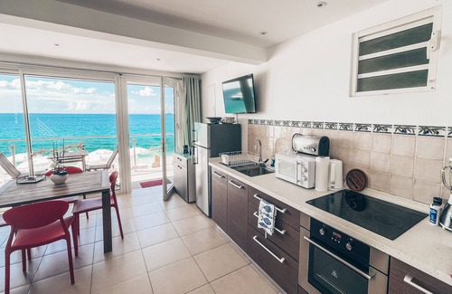 Grand Case Apartment | Cozy, family friendly apartment on the Beach, with panoramic view of the ocean