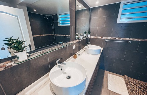 Grand Case Apartment | Cozy, family friendly apartment on the Beach, with panoramic view of the ocean