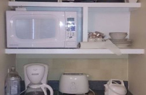 Lambton Shores Cabin | Cozy family Pine, 4 min Walk to Beach, Cabin sleep 5 with Kitchenette