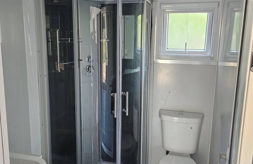 Carrolls Other | Cozy farmhouse in charming Kelso with AC, WiFi