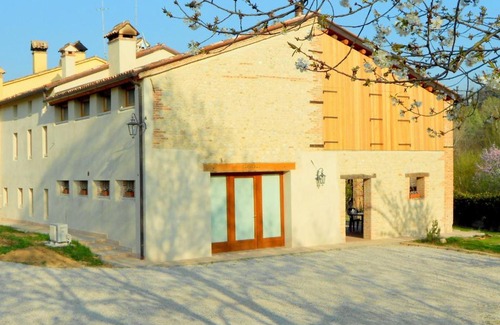 Asolo House | Cozy Farmhouse in Pagnano Italy near Forest