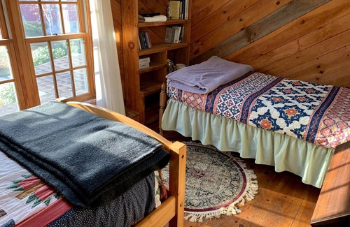Rowe Other | Cozy Farmhouse Retreat in the Berkshires - Gabriel’s Room