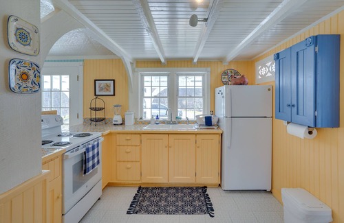 Vernon Cabin | Cozy 'Fiddler's Rest:' Cabin: 11 Miles to Skiing!