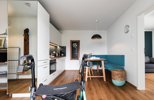 Waggershausen Apartment | Cozy first floor apartment with covered terrace - ideal for 4-legged friends.