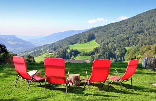Velturno Apartment | Cozy first floor apartment with garden, direct access to the playground