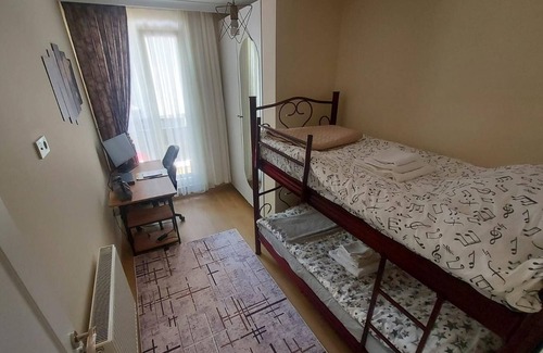 Bakırkoy Apartment | Cozy Flat 10 min to Aqua Florya Mall in Bakirkoy