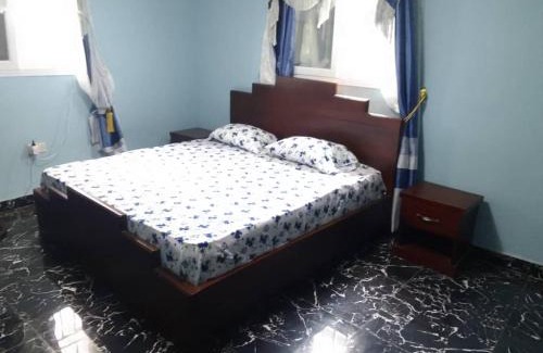 Freetown House | Cozy Flat 5 Minutes To Beach