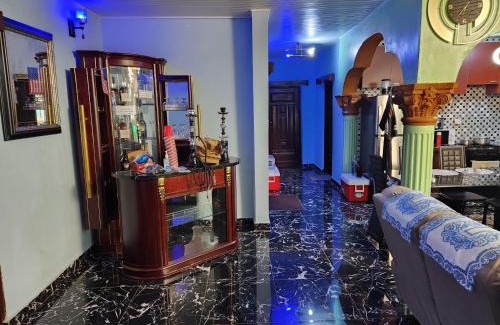 Freetown House | Cozy Flat 5 Minutes To Beach