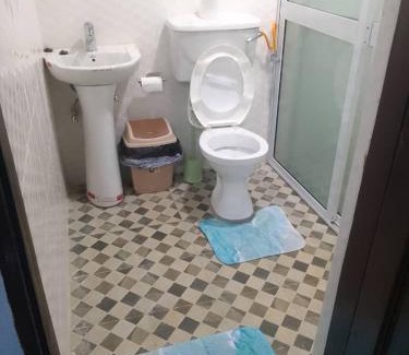 Freetown House | Cozy Flat 5 Minutes To Beach