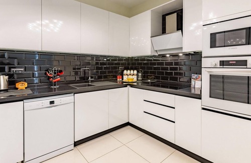 Uskudar Apartment | Cozy Flat with Lovely Bosphorus View in Uskudar
