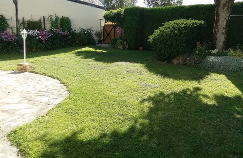 Saint-Hilaire-sur-Benaize Cottage | Cozy Cottage with Garden, Near Rivers & Hiking Trails, Comfortable Stay for Families