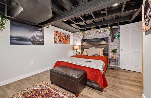 Shaw House | Cozy, Fun, and One-Of-A-Kind!