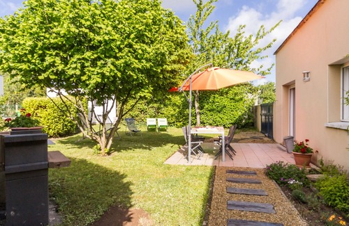 La Chapelle-des-Marais Cottage | Cozy Gîte with Garden in Parc de Brière, 25km from La Baule & Guérande