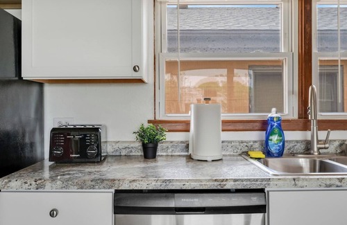 Westmont Apartment | Cozy Getaway - 2 Parking Spaces, Sleeps 4!