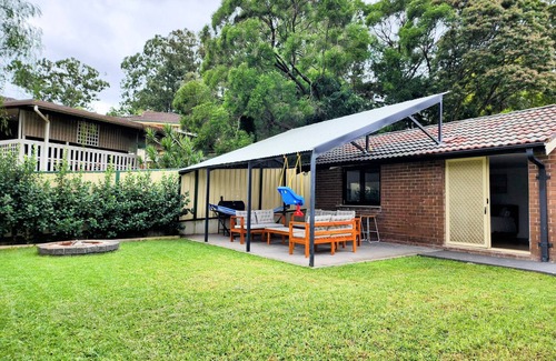 Cranebrook Apartment | Cozy Getaway at the base of the Blue Mountains
