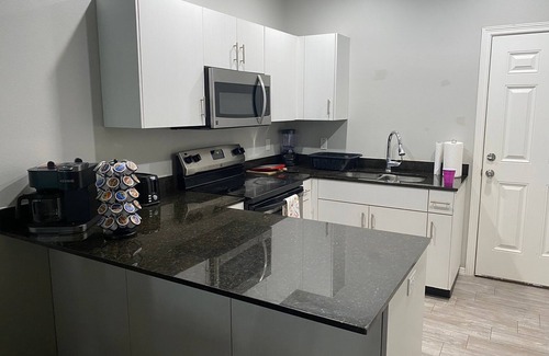 Edinburg Apartment | Cozy Getaway w/King Bed near UTRGV