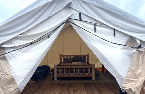 Seward RV Rental | Cozy Glamour Mountain-View Tent