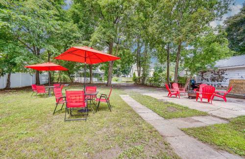 Glens Falls House | Cozy Glens Falls Getaway Less Than 1 Mi to Downtown
