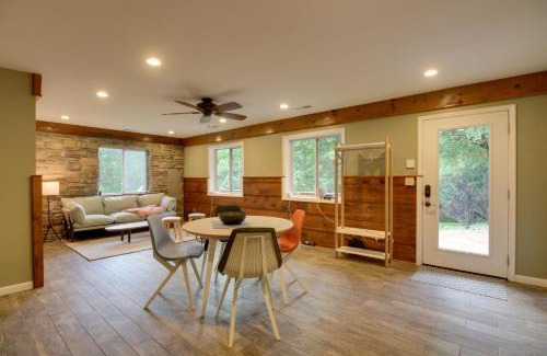 Goode House | Cozy Goode Cabin with Deck about 17 Mi to Lynchburg