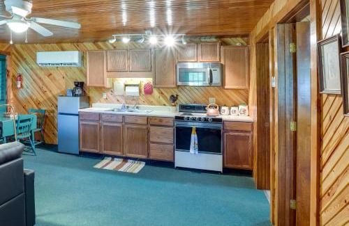 Green Bank House | Cozy Green Bank Cabin about 2 Mi to Observatory!