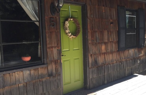 Bigfork Cabin | Cozy Guest Cabin Near River, Lake, And Hiking Access.