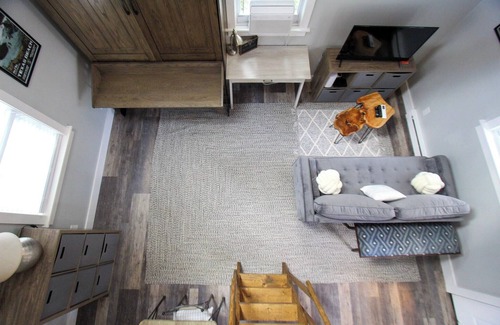 North Chesterfield Cabin | Cozy guest house in a quiet neighborhood close to all the happenings in Richmond