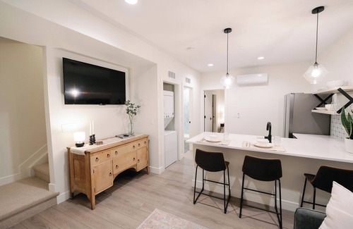 Villa Park Apartment | Cozy Guest Suite in DT Denver