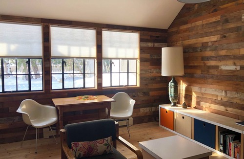 Lake Leelanau Cabin | Cozy guesthouse with WiFi in charming Lake Leelanau