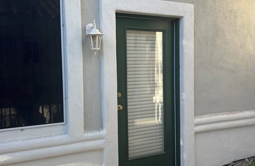 Thousand Palms House | !Cozy guesthouse with queen bed, full bathroom & WiFi in charming Palm Desert!