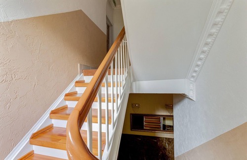 Oberhausen Apartment | Cozy Haven in Oberhausen