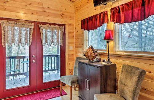 Wilburn Apartment | Cozy Heber Springs Cabin with Deck and Dock!