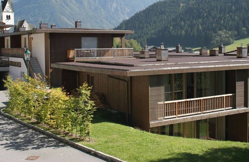 Wald im Pinzgau House | Cozy Holiday Home in Königsleiten with Sauna