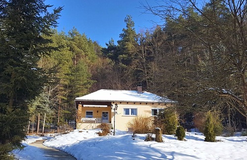 Weissenbrunn House | Cozy Holiday Home in Sachspfeife with Sun Terrace