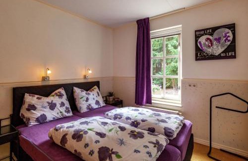 Reutum House | Cozy Holiday Home in Reutum with Jacuzzi