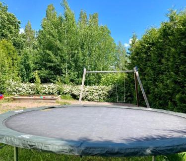 Espoo Centre Apartment | Cozy Holiday Home with Outside Jacuzzi, Sauna and Breakfast