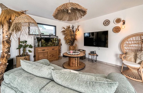 Saint-Cesaire-de-Gauzignan House | Cozy home in Saint-Césaire-de-Gauzi