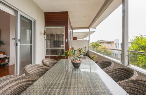 Rye House | Cozy Home 2mins walk to Rye Beach with Parking and Fast Internet