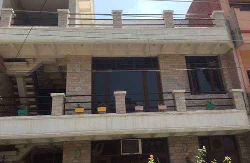 Mohali Apartment | Cozy Home away from home