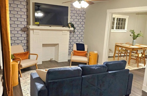 Lincoln-Lemington-Belmar House | Cozy Home Away From Home