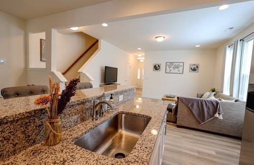 Southeast Raleigh House | *Cozy Home - Close to Downtown Raleigh*