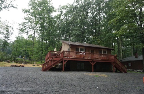 Hawley House | Cozy Home Close to Lake, Hiking Trails