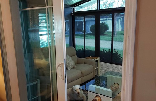 Fussels Corner House | Cozy home close to Orlando, in a secure golf park.