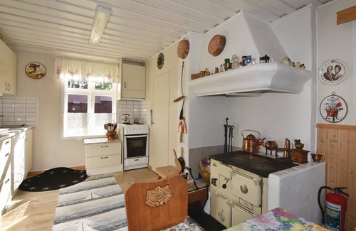 Arjang House | Cozy home in årjäng with kitchen