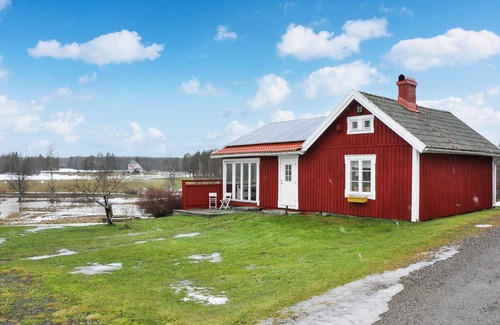 Arjang House | Cozy home in årjäng with kitchen