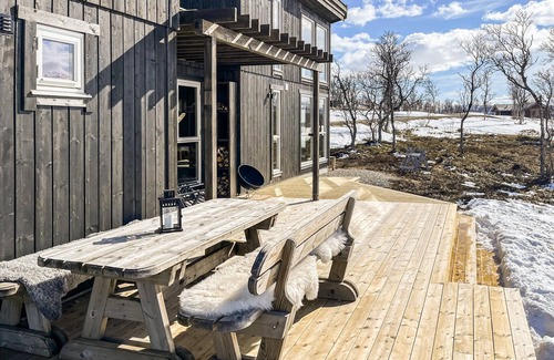 Holtalen House | Cozy home in ålen with WiFi